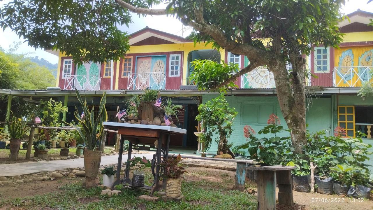 Tahan Guest House Kuala Tahan Buitenkant foto